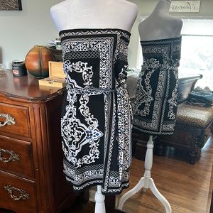 Short strapless dress